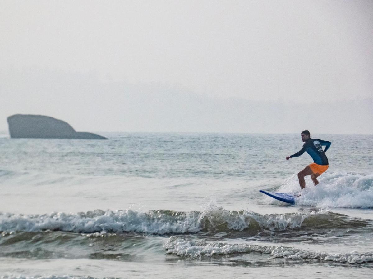 הוסטל Surf & Party ווליגאמה מראה חיצוני תמונה