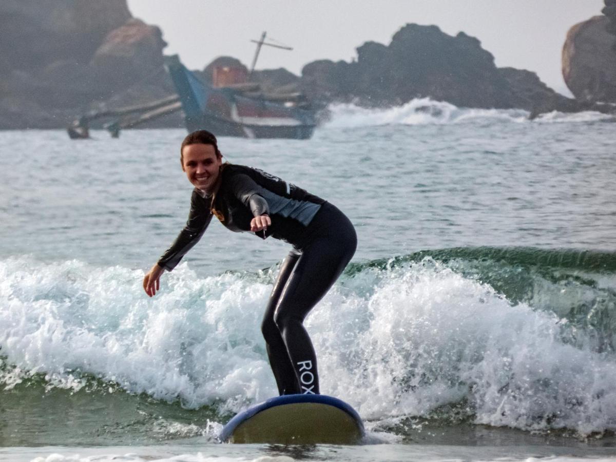 הוסטל Surf & Party ווליגאמה מראה חיצוני תמונה