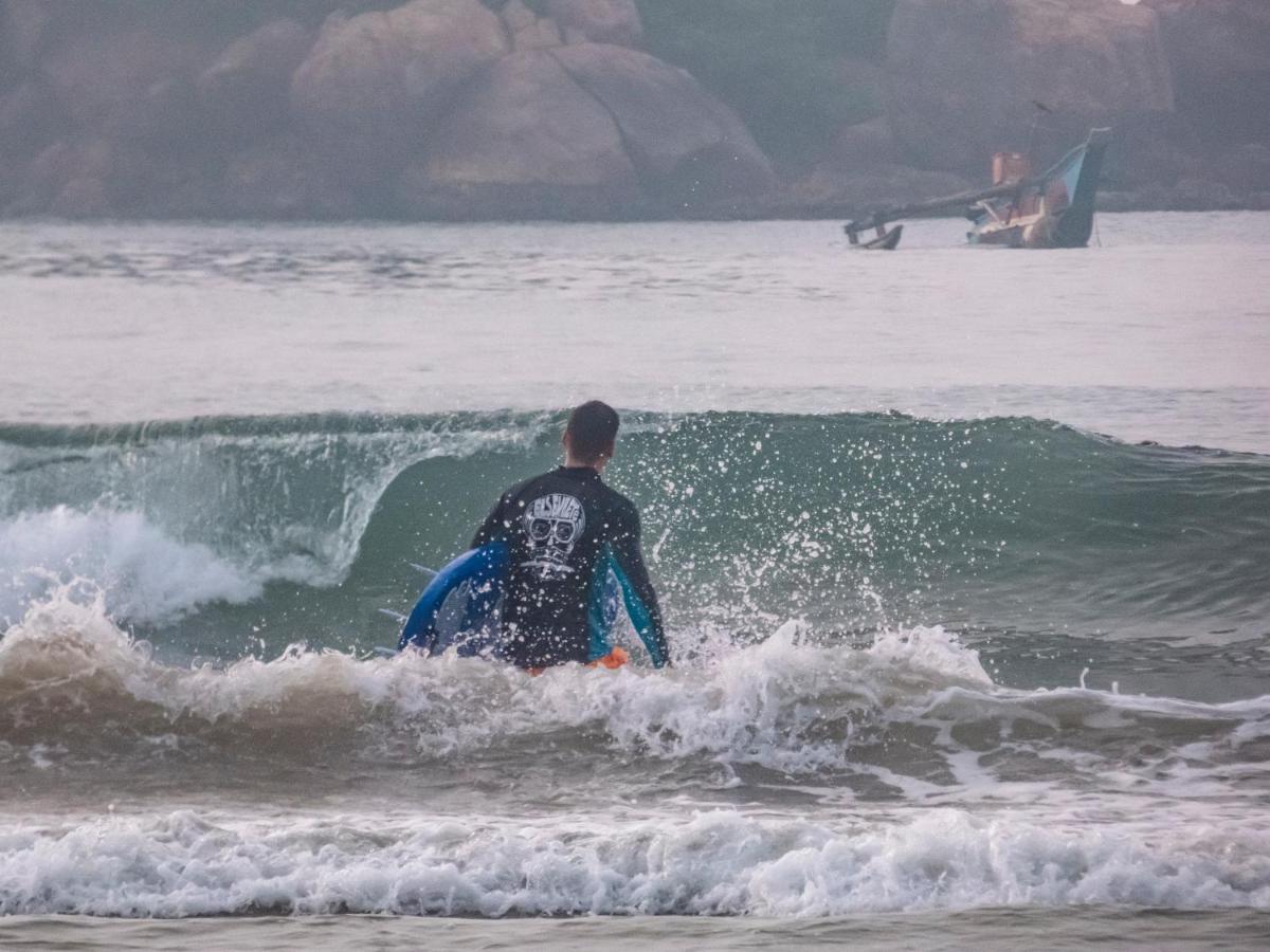 הוסטל Surf & Party ווליגאמה מראה חיצוני תמונה